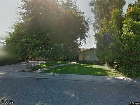 Oak Drive, REEDLEY, CA 93654