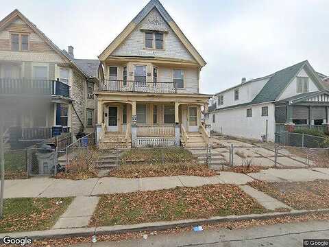 N 21St St, MILWAUKEE, WI 53206