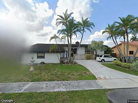 Oakmont, HIALEAH, FL 33015