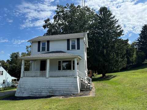 86 N 4th Ave, Clarion, PA 16214