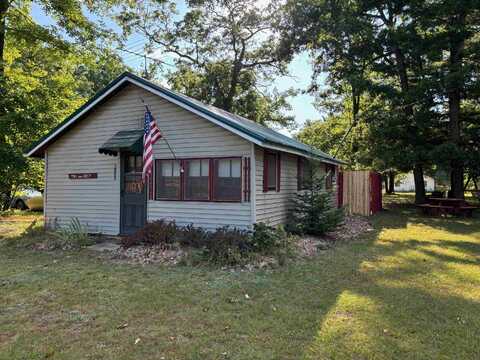 6321 Elk Lake, Gladwin, MI 48624