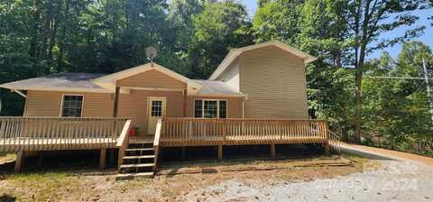 1900 Shook Cove Road, Tuckasegee, NC 28783