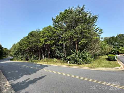 941 11th Avenue Boulevard SE, Hickory, NC 28602