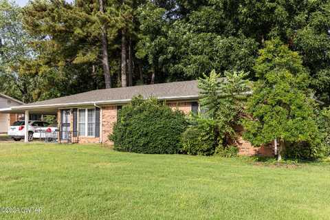 762 Oakview Drive, Trenton, TN 38382