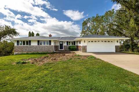 4194 St. Catherine, Bellevue, IA 52031