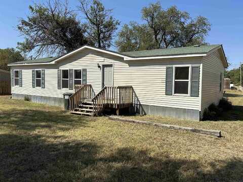 109 S Krouth, Mooreland, OK 73852