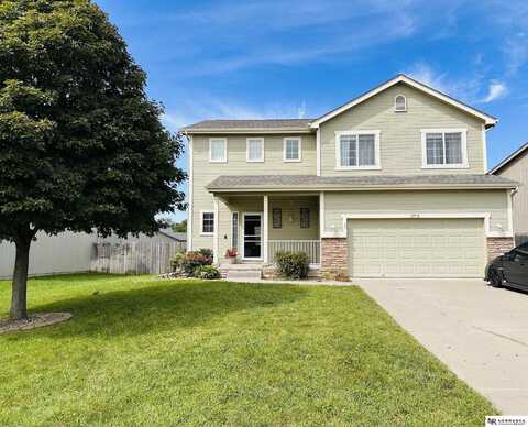 13710 Williamsburg Drive, Bellevue, NE 68123