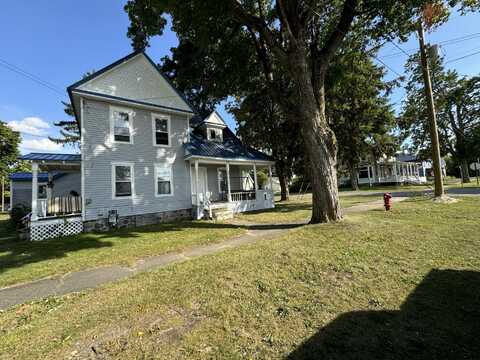 204 White Street, Howard City, MI 49329