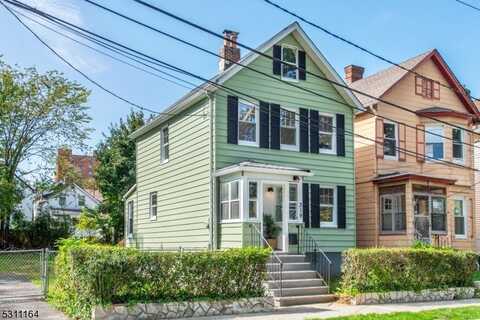 319 Olcott St, Orange, NJ 07050