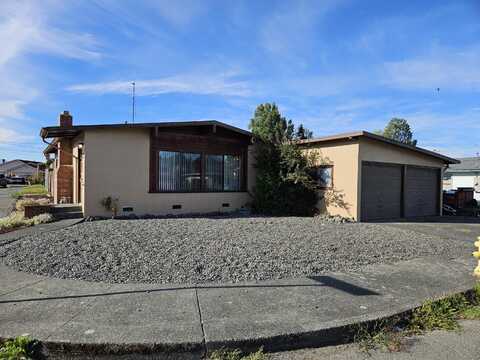 1725 Alder Drive, Fortuna, CA 95540