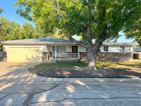 606 Sunset, Victoria, KS 67671