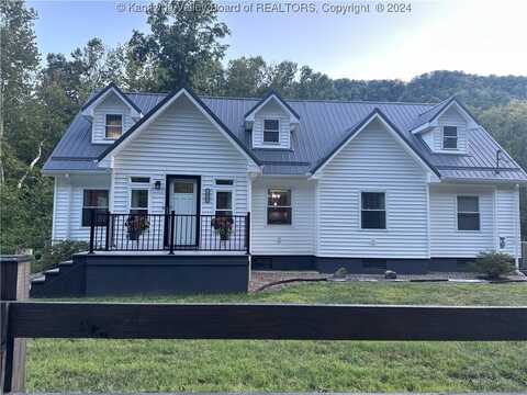 1866 Pond Fork Road, Madison, WV 25130