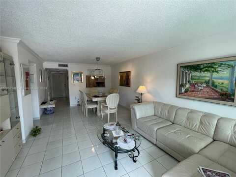 7801 Abbott Ave, Miami Beach, FL 33141