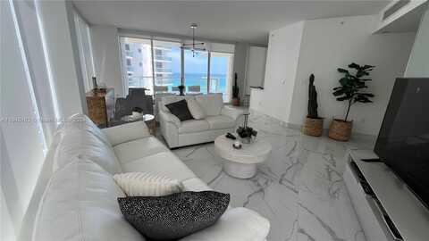 18671 Collins Ave, Sunny Isles Beach, FL 33160