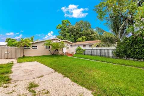 2447 NW 42nd St, Miami, FL 33142