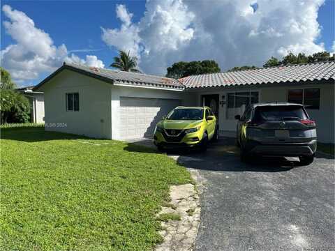 14371 Lake Crescent, Miami Lakes, FL 33014