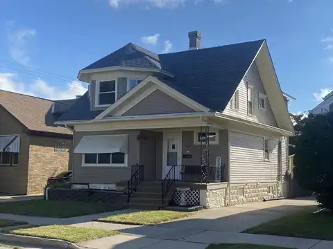 2811 Charles St, Racine, WI 53402