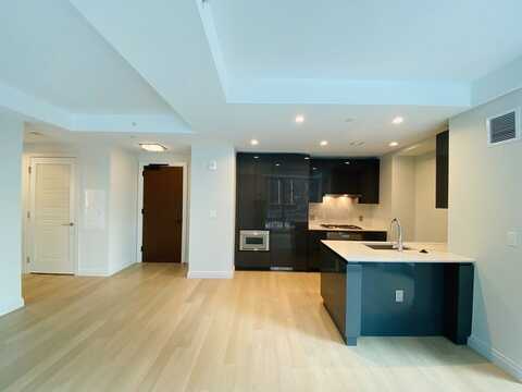 135 Seaport Blvd, Boston, MA 02210