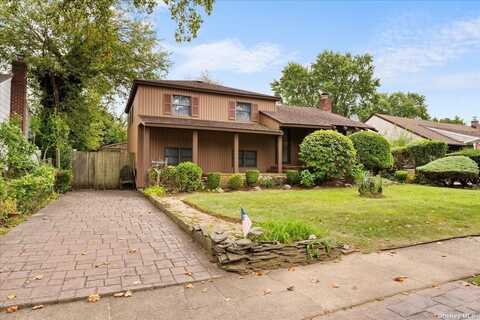 151 Thomas Powell Boulevard, Farmingdale, NY 11735