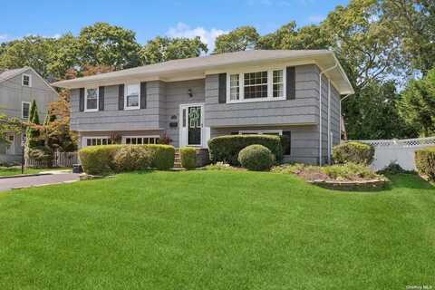 186 Lowell Road, Sayville, NY 11782