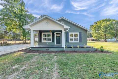 604 South Street, Scottsboro, AL 35769