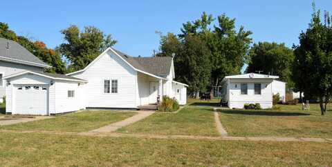 204-206 W 4th St, Osmond, NE 68765