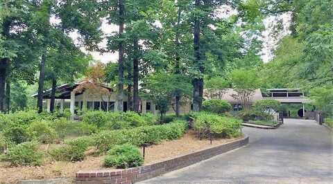 2304 Country Club Road, Tupelo, MS 38804