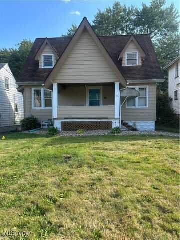 525 E Boston Avenue, Youngstown, OH 44502