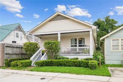 3712 CALHOUN Street, New Orleans, LA 70125
