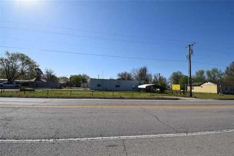 135 N Main Street, White Oak, OK 74301