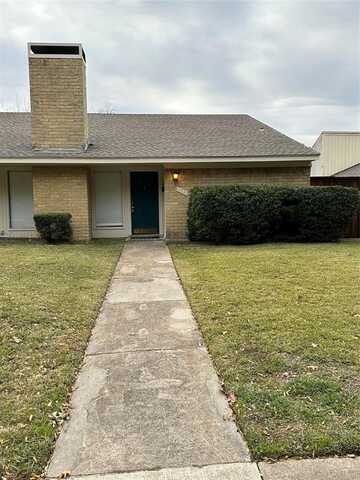 520 Towne House Lane, Richardson, TX 75081