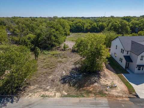 307 S Poplar Street, Leonard, TX 75452