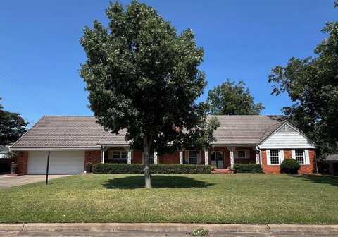 210 E Cammack Street, Shawnee, OK 74804