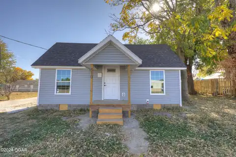 510 E 15th Street, Joplin, MO 64804