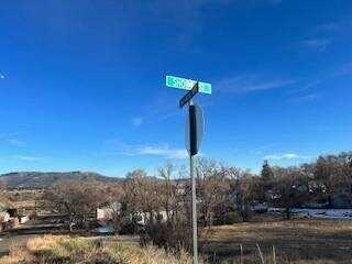 Short Street, Raton, NM 87740