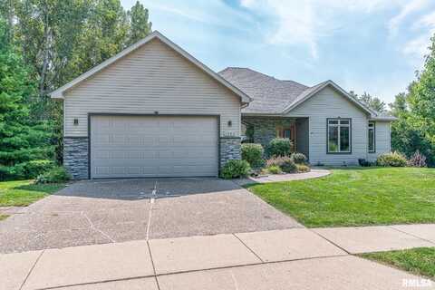 1585 DEERWOOD Drive, Bettendorf, IA 52722