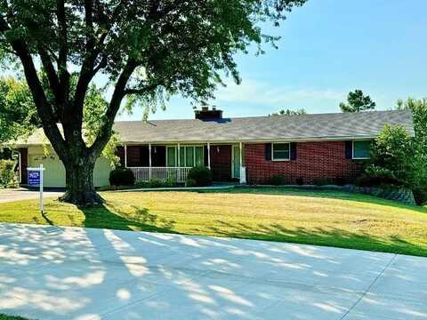 305 Shoshone Road, Hiawatha, KS 66434