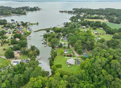 21 Kellum Avenue, Deltaville, VA 23043