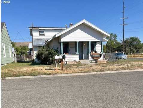 910 RESORT ST, Baker City, OR 97814