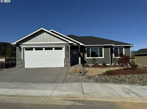 101 COLES VALLEY ST, Sutherlin, OR 97479