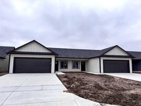 2713-2715 Greenleaf Cir., Wichita, KS 67210