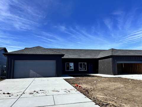 2725-2727 Greenleaf Cir., Wichita, KS 67210