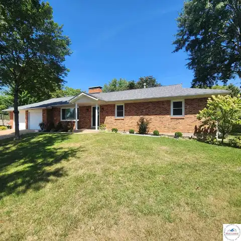 4453 Cloverbrook, Florissant, MO 63033