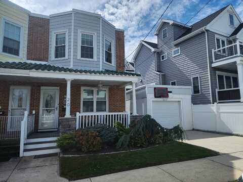 20 N Delavan Ave, Margate City, NJ 08402