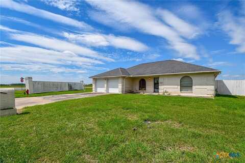 512 Town and Country Drive, El Campo, TX 77437