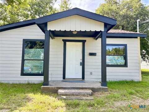 2511 Mumphord Street, Victoria, TX 77901