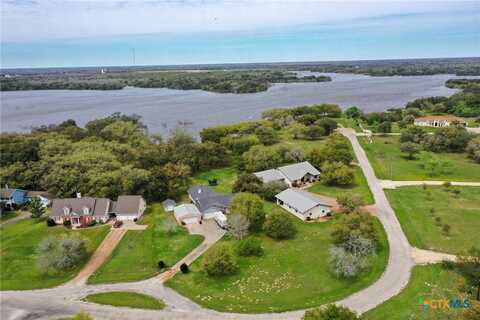 768 Lakeshore Drive, Victoria, TX 77905