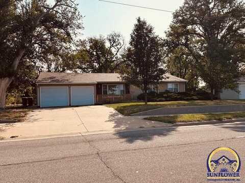 2124 SW Fairlawn RD, Topeka, KS 66614