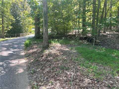 1.37 Acres Ridgeway Drive, Pfafftown, NC 27040