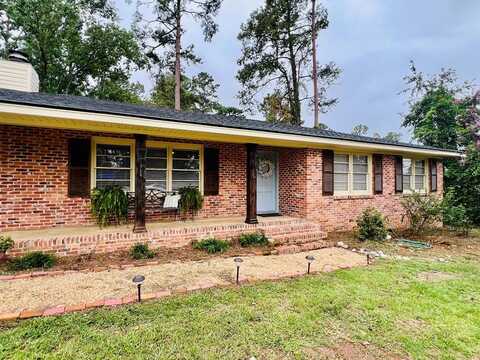 1203 DELLWOOD DR., Valdosta, GA 31602